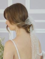 Dodatki ślubneKokardka tiulowa z perłami